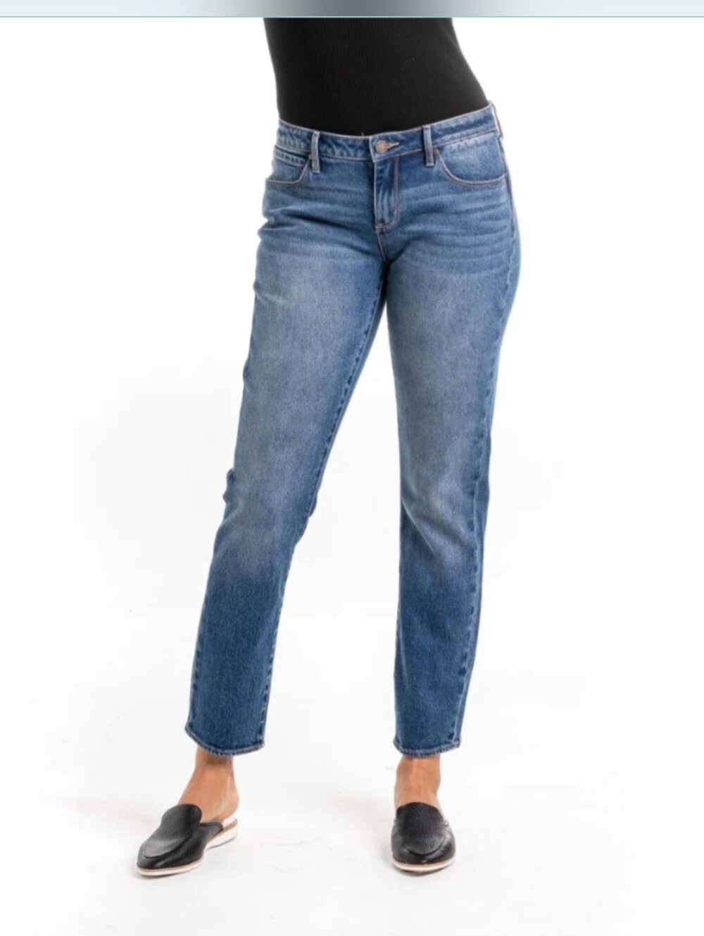 **NWT** Rene High Rise Straight Jean 32